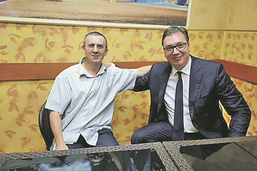 VUČIĆEV DRUG SE PRISETIO VOJNIČKIH DANA: Bežali smo iz spavaone, igrali šah, on nikako nije voleo da...