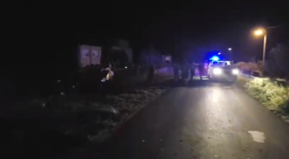 Mladić (17) seo sa devojčicom u kola, a onda su odleteli u vazduh, SPASLO IH SAMO JEDNO ČUDO! (VIDEO)