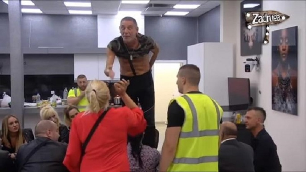 "J*BAO TE MILO ĐUKANOVIĆ" Lepi Mića osuo po Vladimiru pa opsovao i predsednika Crne Gore! (VIDEO)