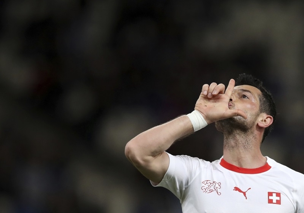 Kog to SRPSKOG MINISTRA Švajcarac Džemaili KRIVI ZA POKAZIVANJE "dvoglavog orla" Šaćirija i Džake na Mondijalu?