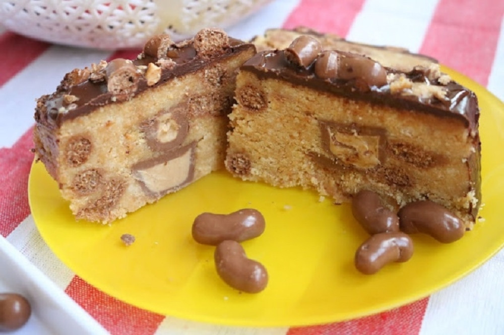 BOMBONJERA U KUĆNOJ VARIJANTI: Prelep kolač koji se ne peče i brzo se sprema!