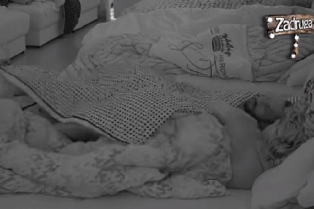 NEĆE SE*S SA NJOM, ONA KLEČI, MOLI I PLAČE Nemoguće da je zbog ovoga odbio! UKUĆANI U NEVERICI