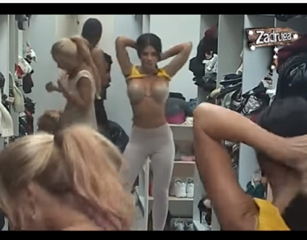 OVA ZADRUGARKA JE MALOLETNA PLESALA OKO ŠIPKE: Muškarci su je hvatali za zadnjicu, uživala je u tome i slala im gole fotke!