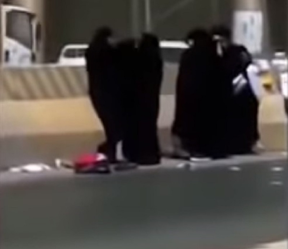 Ovakvu tuču u životu niste videli, prolaznici ostali u ČUDU! (VIDEO)