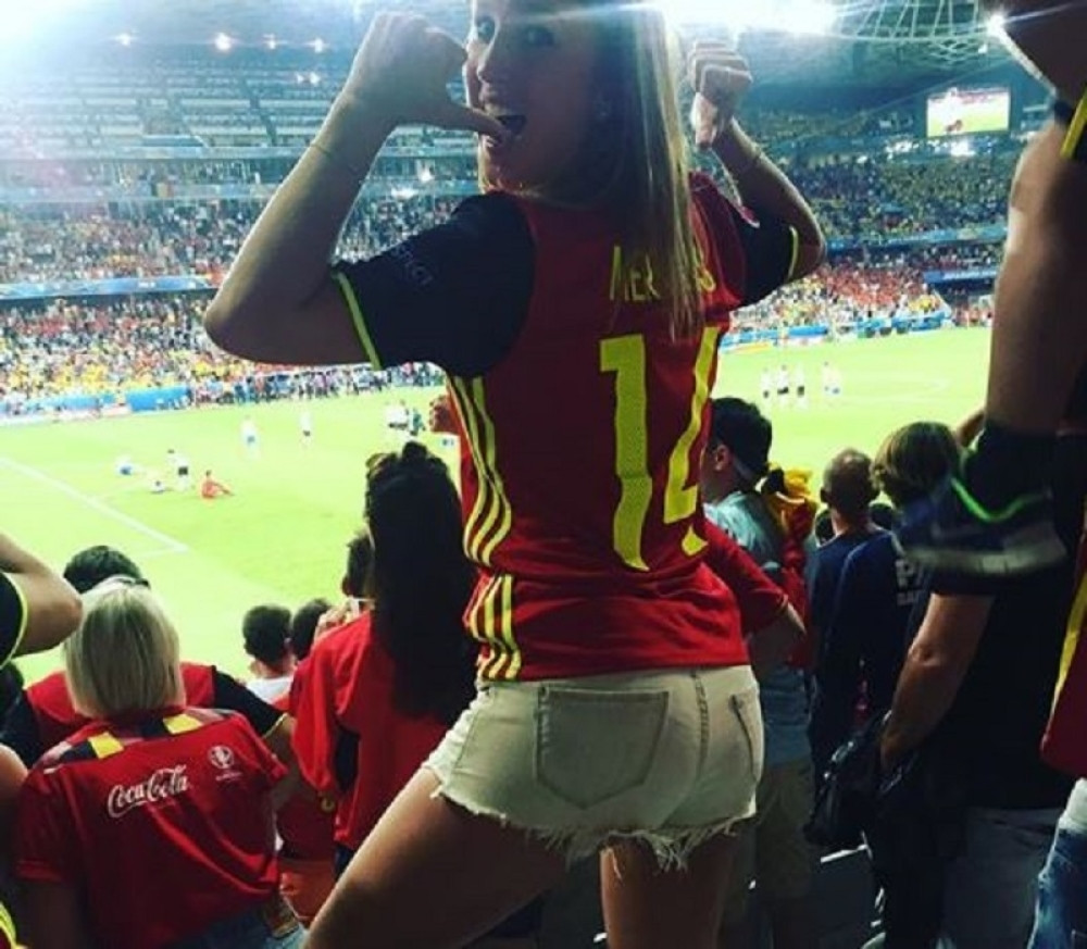 Samo joj je SEKS U GLAVI, a otkrila je da je vodila ljubav u TOALETU VOZA! (FOTO)