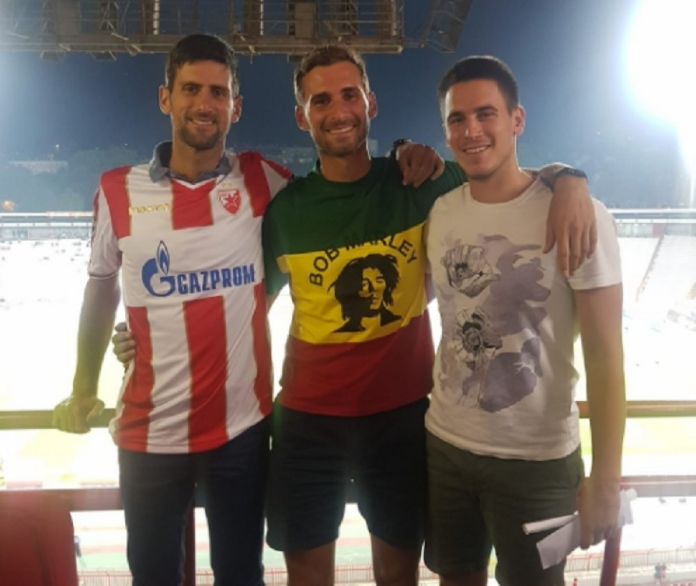 Zvezda i Novak pomažu deci