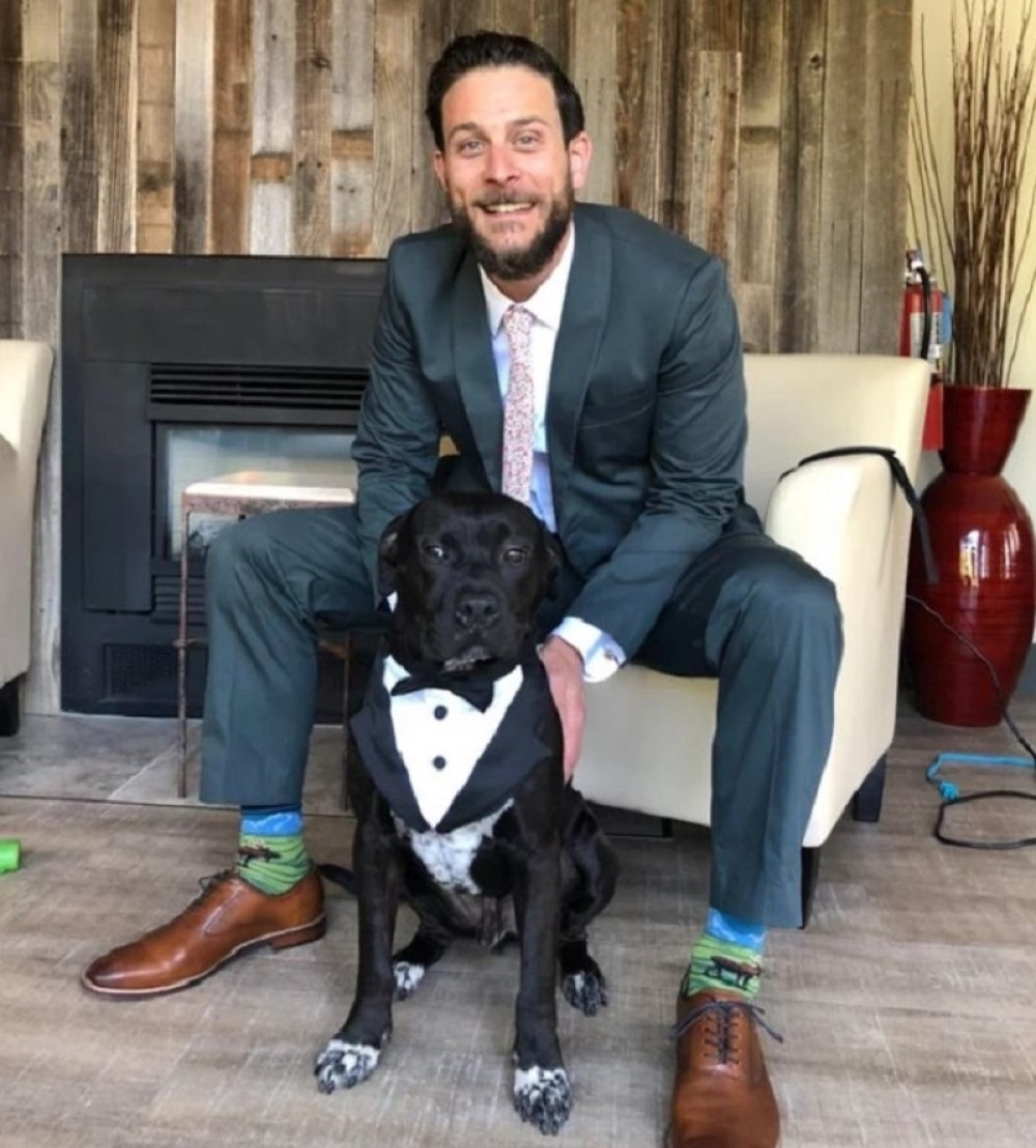 Izabrao je svog psa za kuma na venčanju, a razlog će vas ODUŠEVITI!