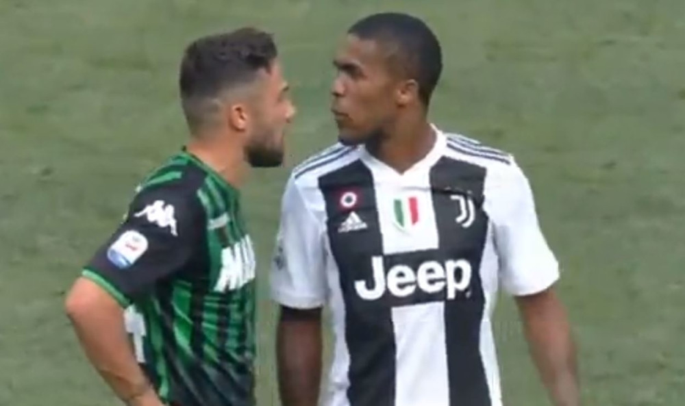 Igrač Juvea pljunuo protivnika u lice! (VIDEO)