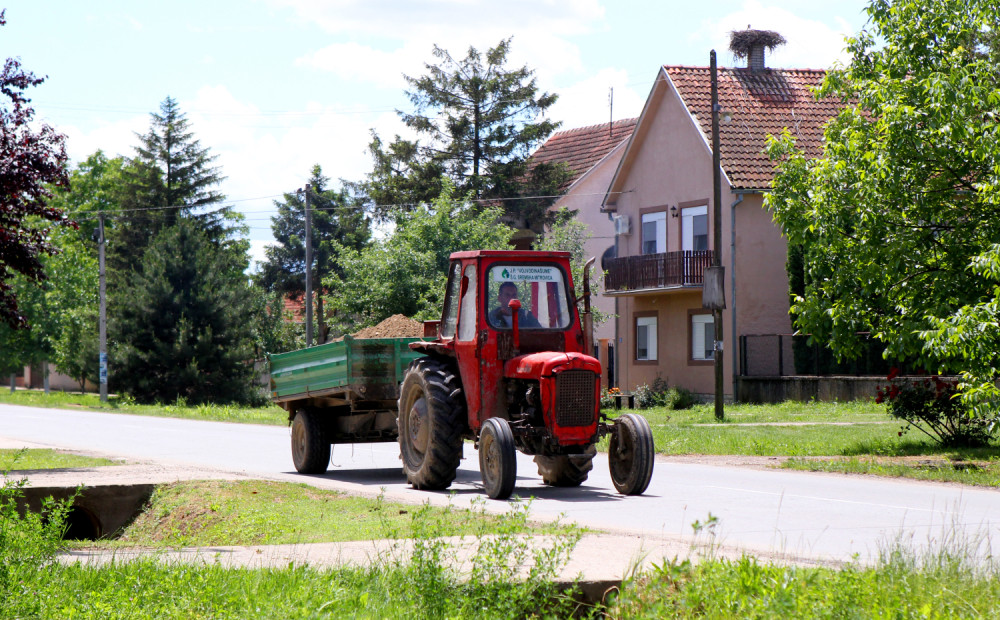 U istom danu u različitim delovima Srbiji dogodile su se jezive nesreće - TRAKTOR JE ODNEO DVA ŽIVOTA!