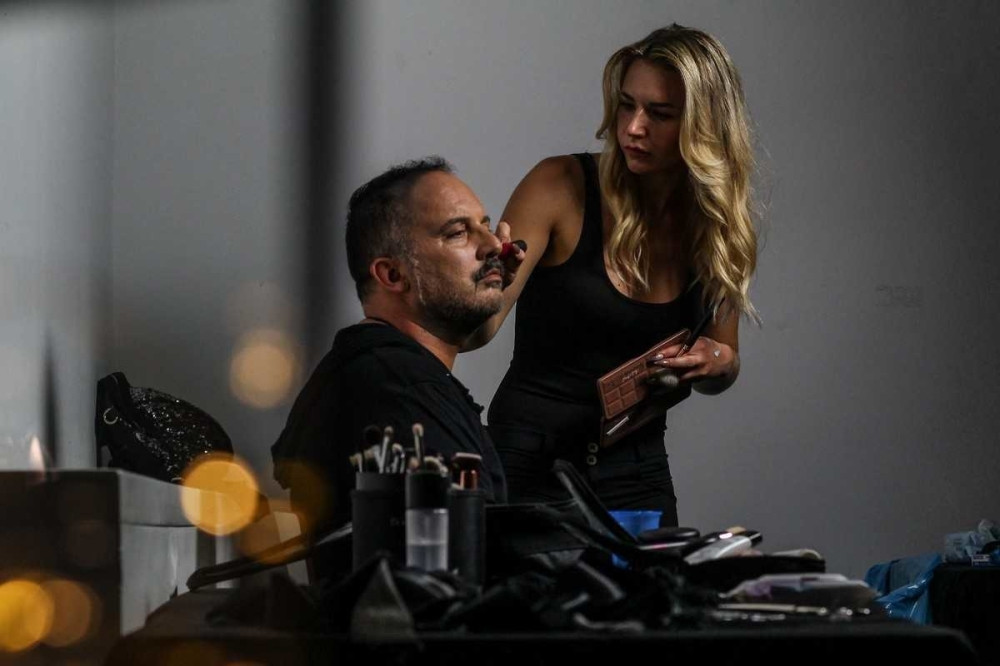 Ova pesma najbolje opisuje sve što osećam prema mojoj Dubravki... Izašao novi hit Tonija Cetinskog!