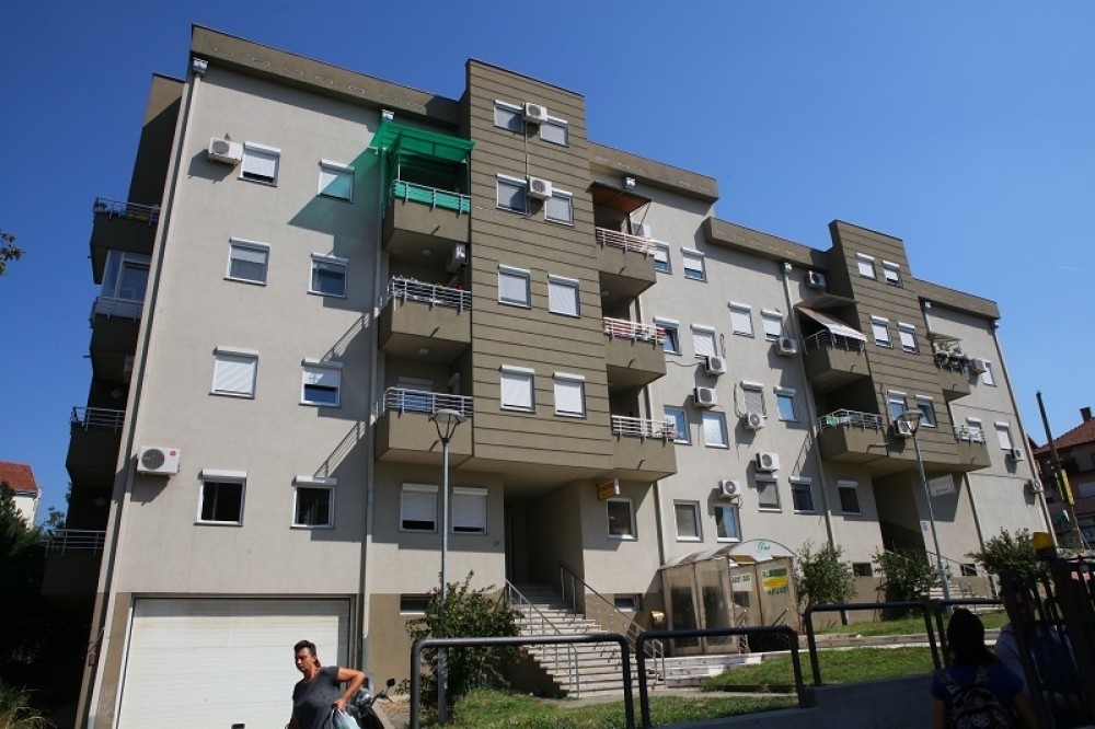 Beograđanke popile esenciju, a Sjeničanke na zidu napisale nešto što će vam zalediti krvna zrnca!