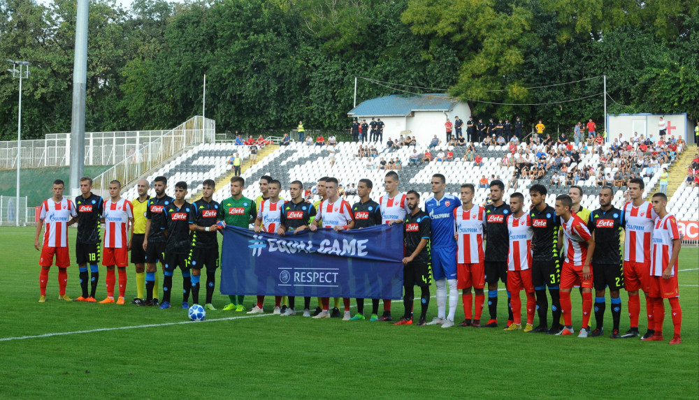 CRVENO-BELI STIGLI DO PRVOG BODA NAKON ČETVRT VEKA Zvezdin remi sa Napolijem za istoriju!