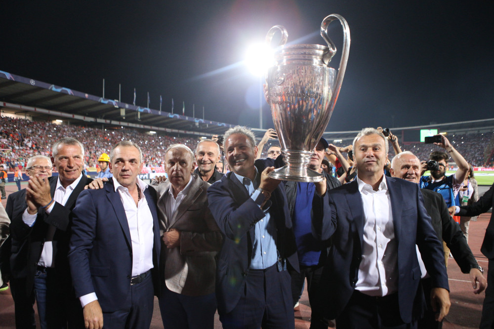 NEĆETE VEROVATI KO GLEDA ZVEZDU Čovek zbog čijih driblinga su Italijani nosili kosmodisk! A svoju bajku je počeo u crveno-belom dresu!