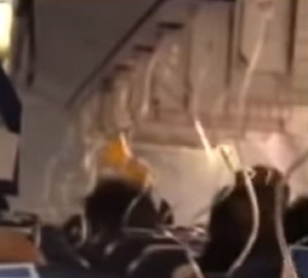 DRAMA U AVIONU: Putnicima odjednom krenula krv iz nosa i ušiju, radi se o neverovatnom propustu (UZNEMIRUJUĆI SNIMCI)