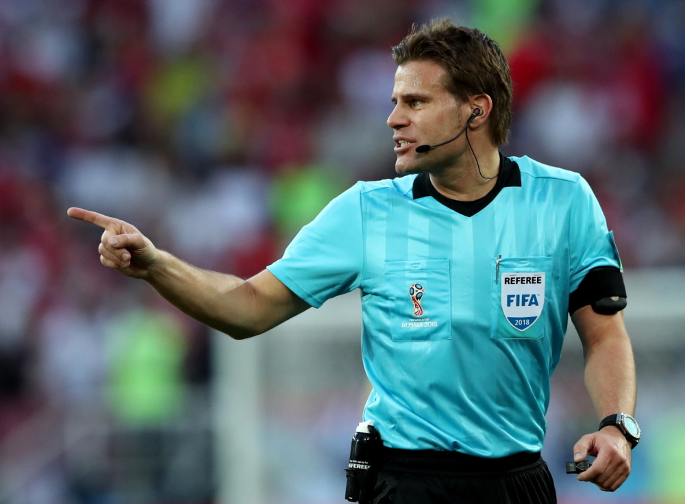 Tutosport vrišti na UEFA: Feliksu Brihu doživotno zabraniti da deli pravdu!