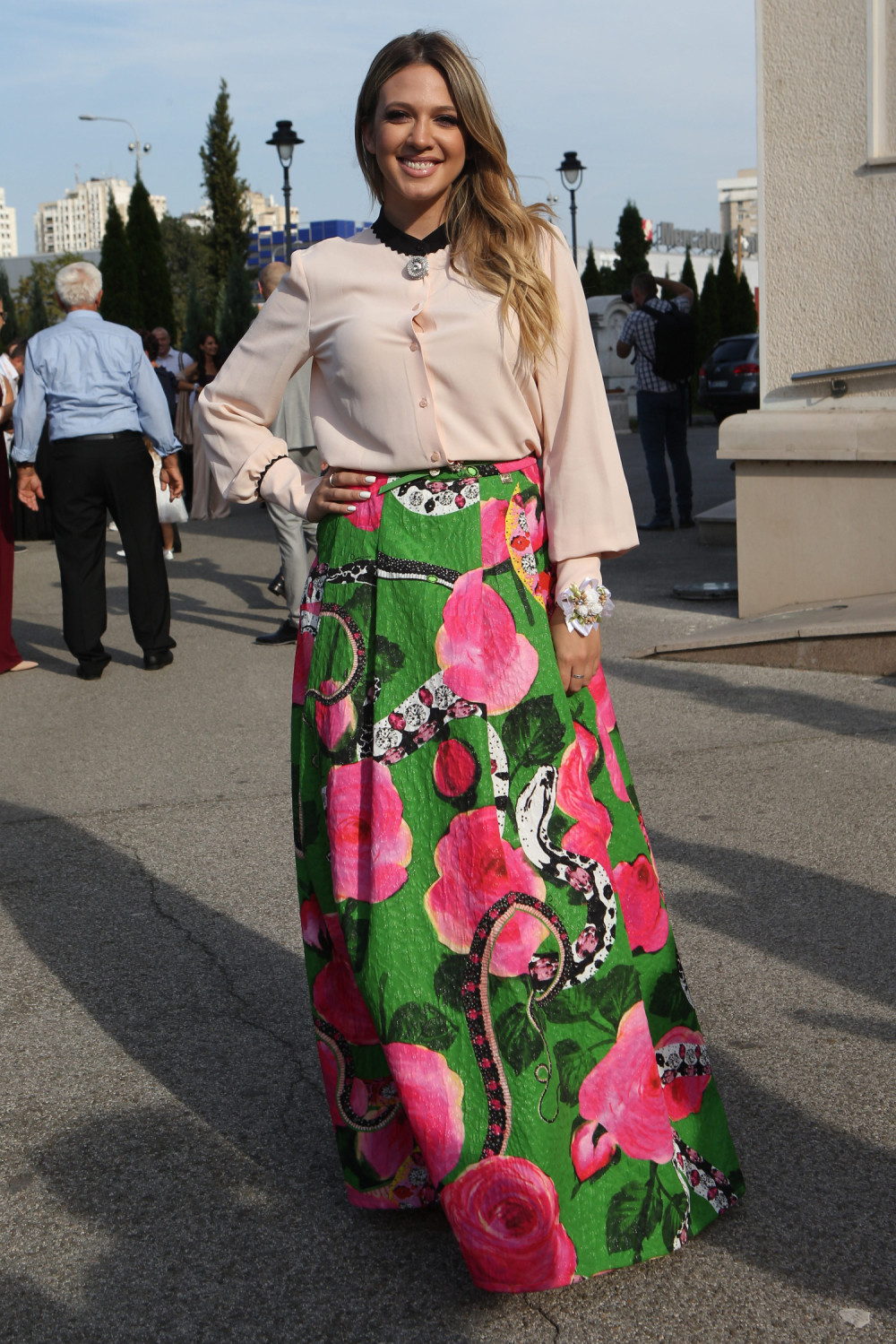 OD NJE TO NIKO NIJE OČEKIVAO! Milica Todorović se ovakva pojavila na venčanju, svi su gledali u jedan DETALJ! (FOTO)