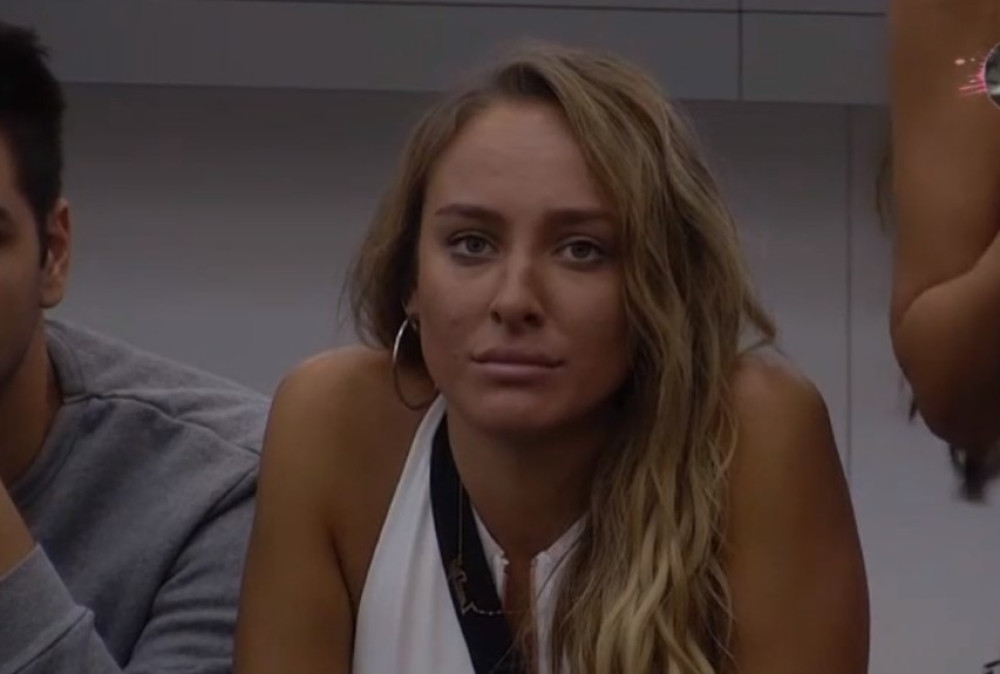 LUNA SE ZANELA, PA POKAZALA GAĆICE! Svi su se zgrozili kada su videli OVO! (FOTO)