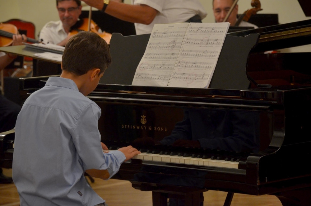 Prvo je Luka zasvirao Betovenovu Sonatu, a onda su i oni izašli na binu, svi su ostali bez daha!