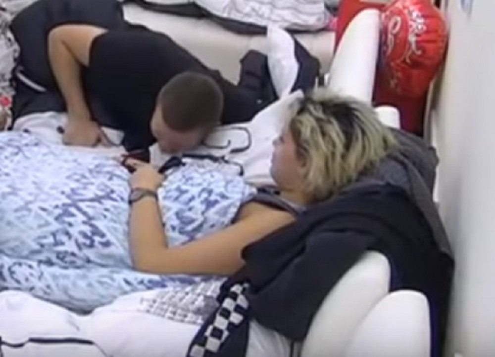 VIKALA JE "JAČE PI*KO" Od njenog se*sa se tresla cela Zadruga! Prevarila je dečka, a spremna je i za novu akciju