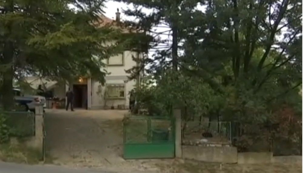 Nakon svađe iskasapio majku SEKIROM!