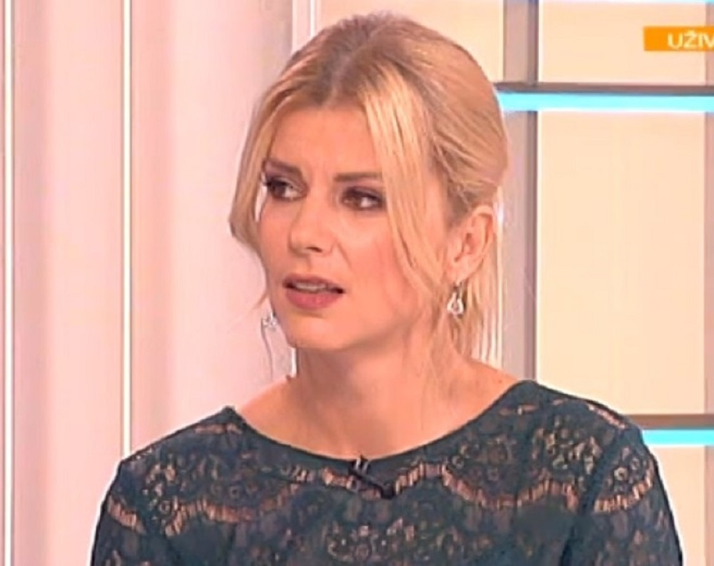 Srpsku voditeljku optužili da je svingerka, nastao opšti haos!