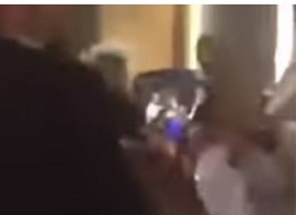 Pogledajte kako je Marina Abramović dobila udarac u glavu, kustos otkrio u kakvom je trenutno stanju