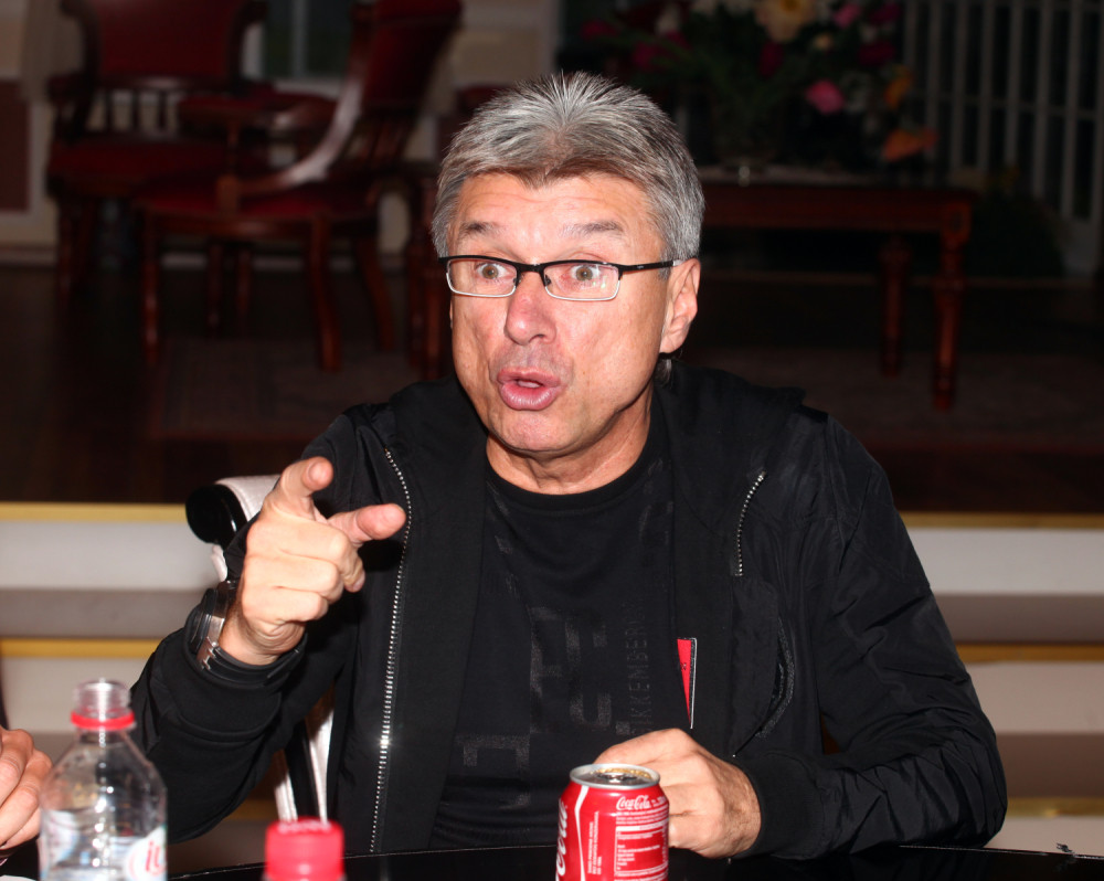 POZNATI PEVAČ SASLUŠAN ZBOG PLJAČKE SAŠE POPOVIĆA Pronađen njegov trag, bio je u kući!