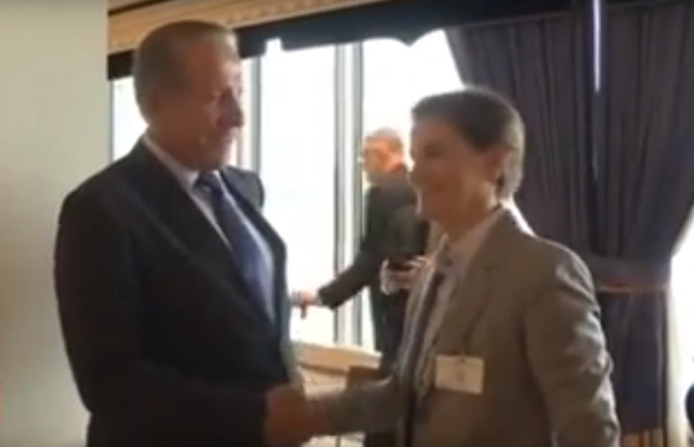 "DA SE JA PITAM..." Ana Brnabić srela Pacolija u Americi i u dve rečenice mu začepila usta i pokazala gde mu je mesto (VIDEO)