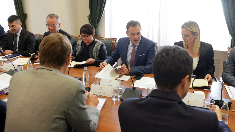 Ministar Siniša Mali razgovarao sa MMF-om o reformi Poreske uprave