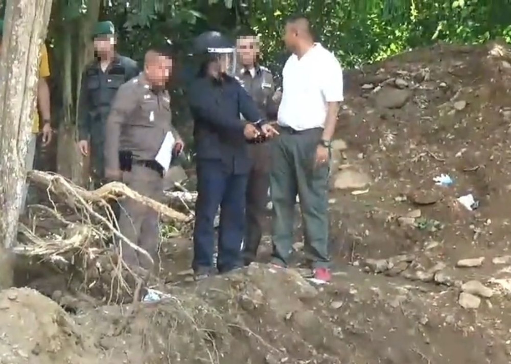 "Ubio sam sestru čekićem, on je pucao u zeta, ovde smo ih zakopali, nisam mogao više da trpim!"