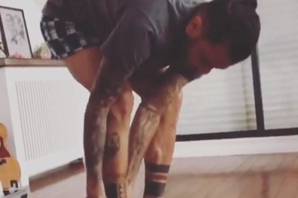 Čuveni fudbaler je stao na stikle ZBOG OVE MANEKENKE, a ona ga snimala! (VIDEO)