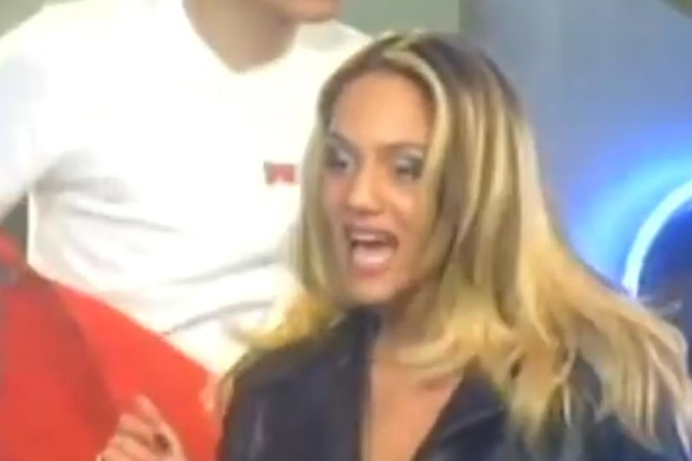 BILA JE NAJŽEŠĆA RIBA '90-IH: Sekli su se na nju, a ona se udala za poznatog pevača, napustila zemlju i sad živi život iz bajke!