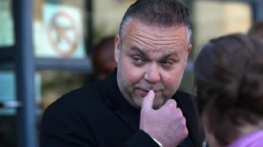 Radovan ubija Srbe kao muve, potplaćuje policajce i gazduje iz zatvora