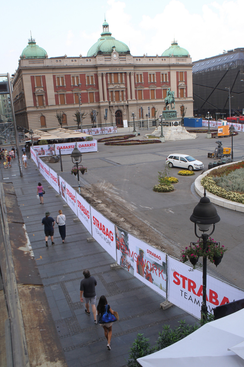 Karađorđeva i Trg Republike se otvaraju 1. septembra, a bivši gradonačelnik kritikuje sve radove!
