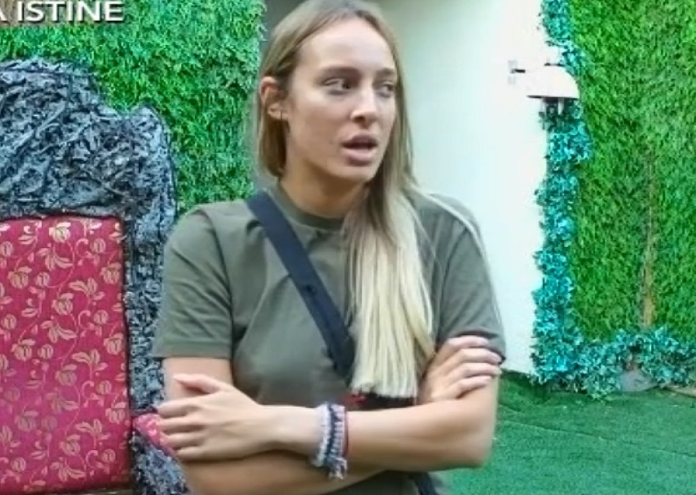 LUNA SE TAJNO SASTALA SA SLOBOM, NIKO NIJE PRIMETIO DA JE OVO UNELA U ZADRUGU! "Neka ljudi otvore oči, gledaju me kao jadnicu"