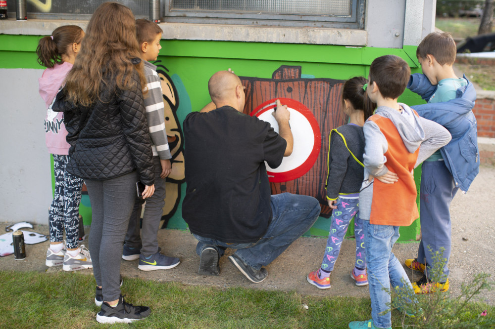 Deca vas mole, pokupite za svojim psom!