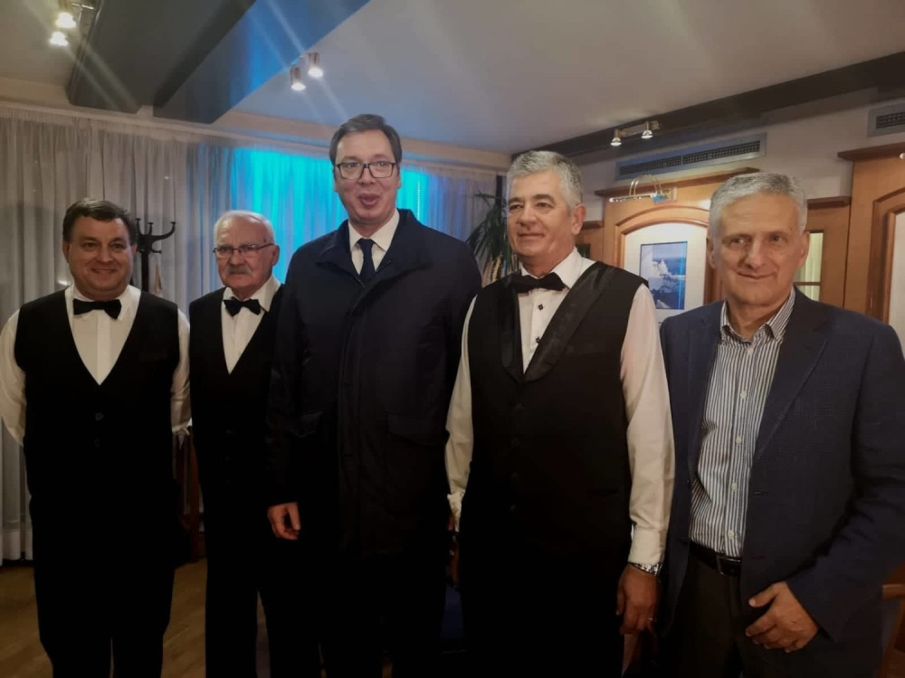 Konobar koji je Titu donosio hranu i piće, sada služi Vučića u Moskvi