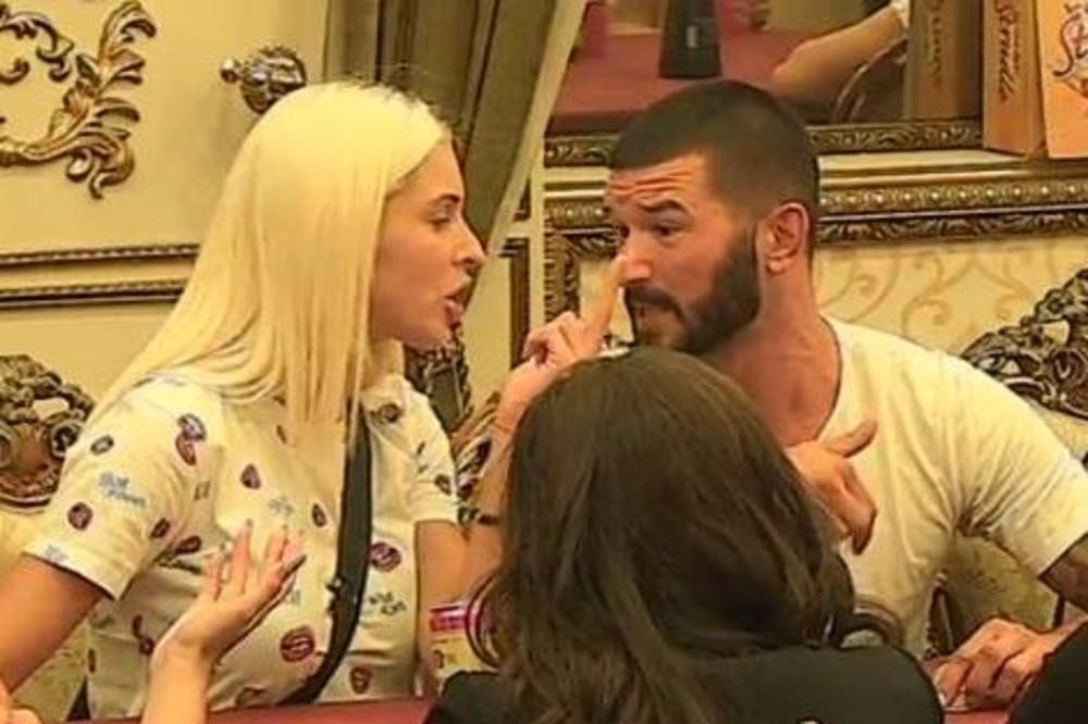 TEŠKE PERVERZIJE U PAROVIMA! Pao oralni seks, a onda se pojavila i njena majka!