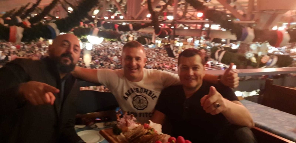 Aco Pejović u ludom provodu na Oktobarfestu!