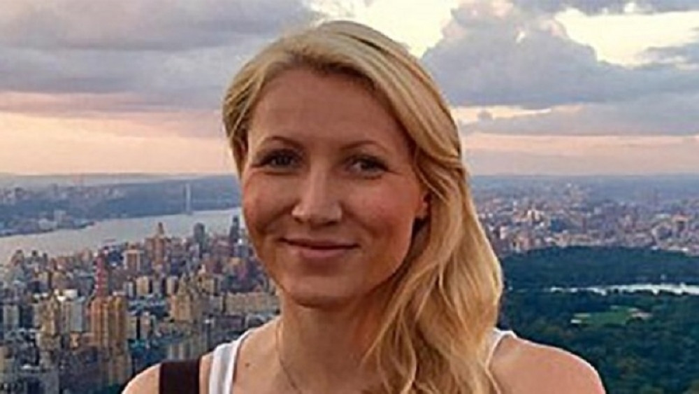 Odvela ga je u toalet, a onda je priznala da je trudna