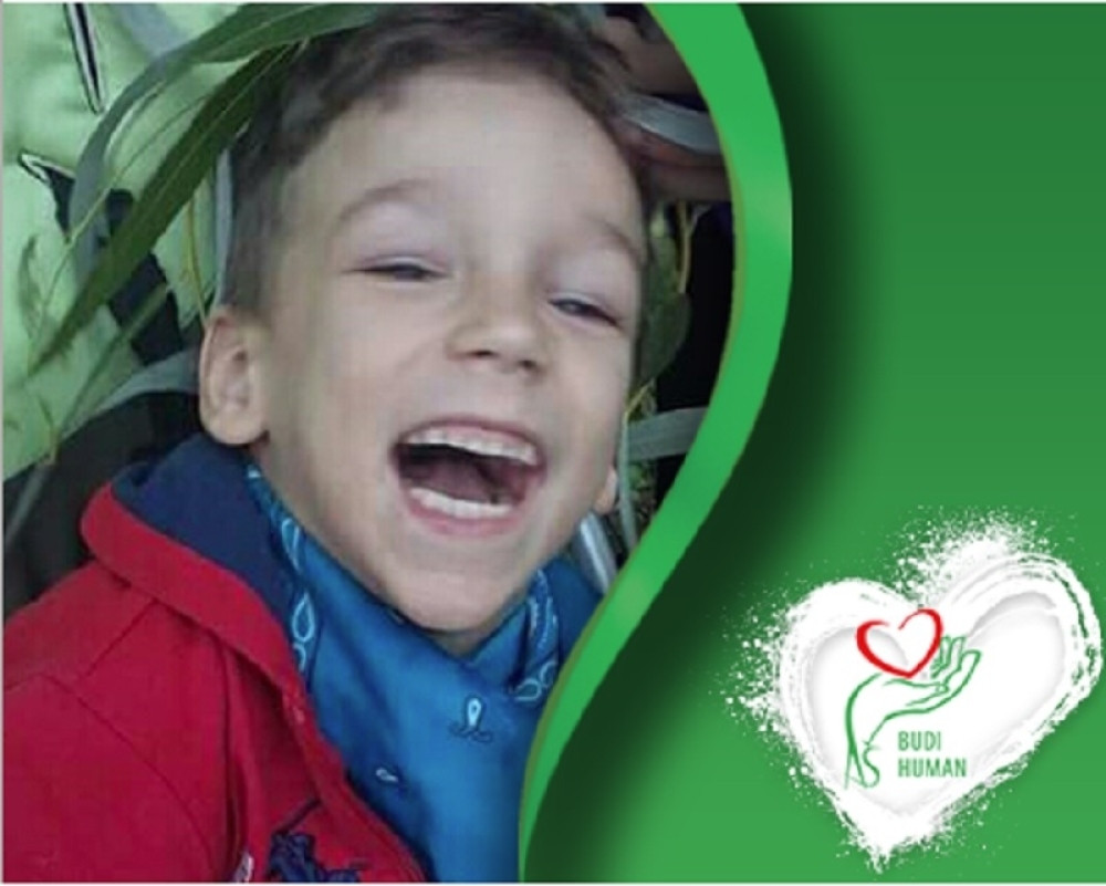 Mali Dimitrije se bori da stane na svoje noge, potrebna mu je naša pomoć!