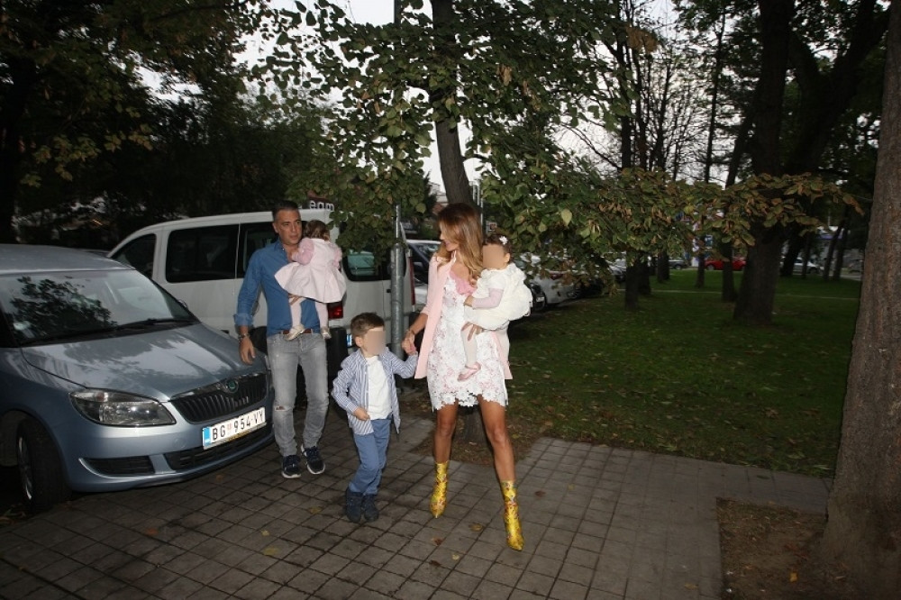 O JOVANINIM ČIZMAMA PRIČA CELA SRBIJA Kao iz crtanog filma, a od cene će vam se zavrteti u glavi! (FOTO)