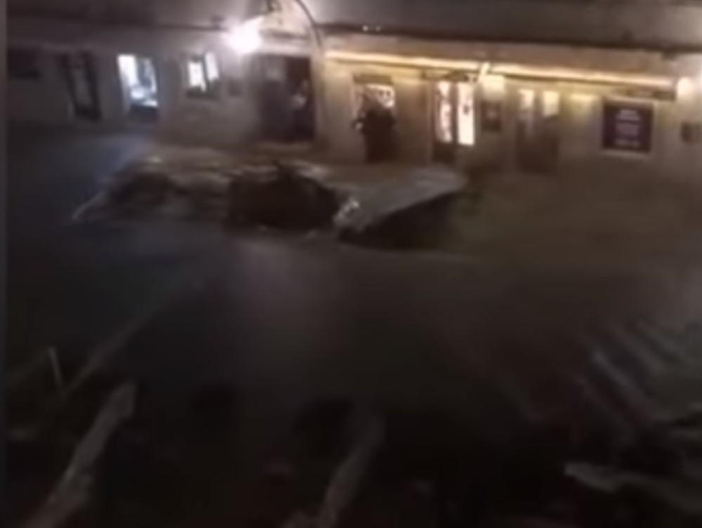 Bujica na Hvaru nosila sve pred sobom, automobili plutali kao čamci, pijavice gospodarile morem! (VIDEO)