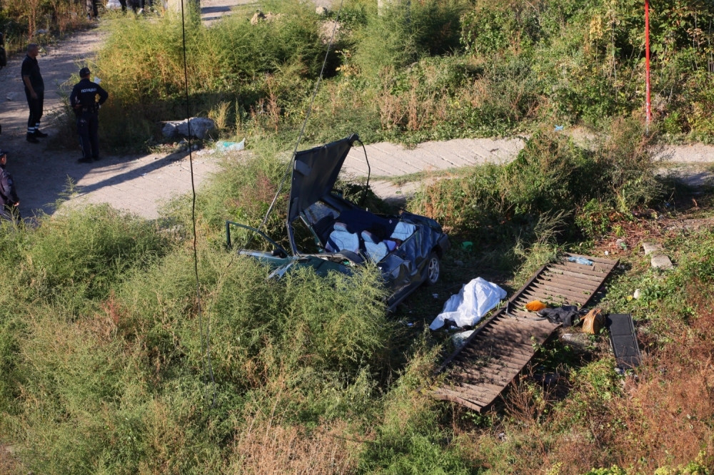 Video sam automobil koji se prevrće u vazduhu i pada! HOROR SCENE!