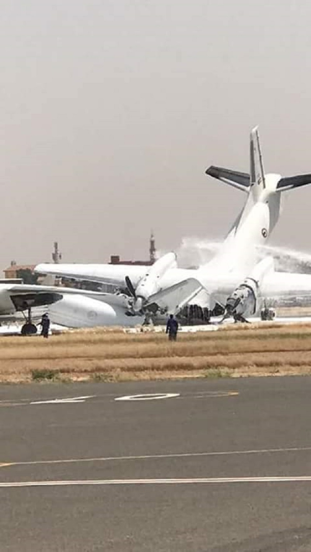 Avioni se sudarili pri sletanju, kamere snimile HOROR SCENU! (FOTO + VIDEO)