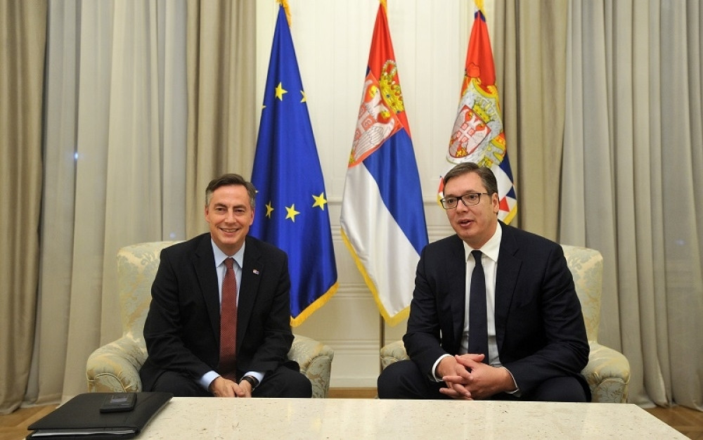 Predsednik Srbije se obratio naciji: "Mogu da me biju motkama po glavi, ali neću priznati Kosovo"