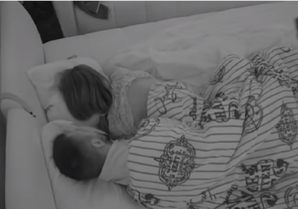 ZAVRNUO JOJ MAJICU, PA POČEO OTPOZADI DA JE... Stanija i Vlada se mazili do ranih jutarnjih sati! Pojavio se snimak