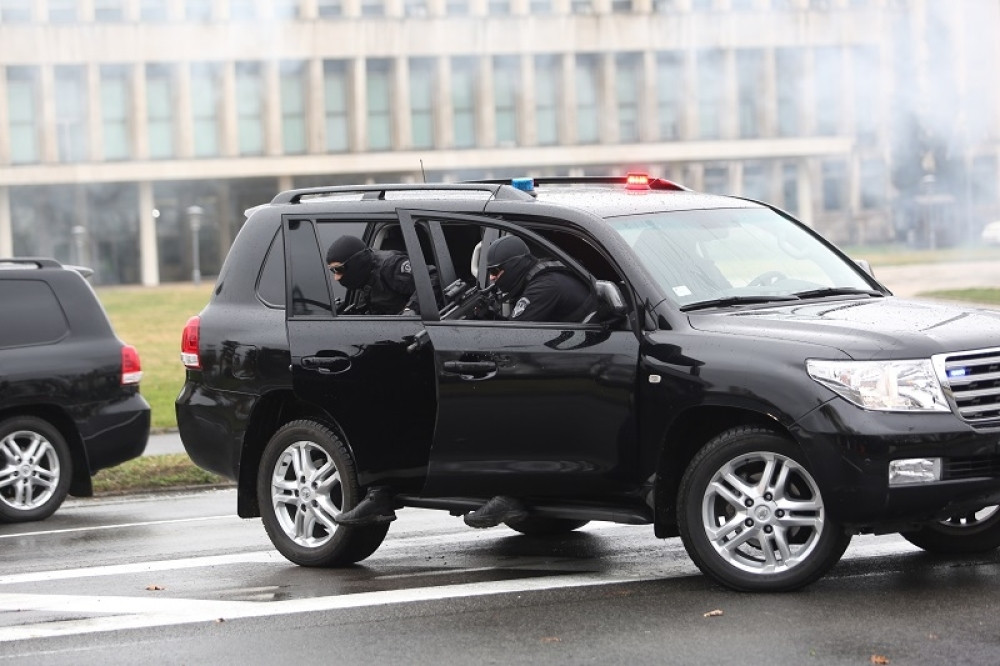 POTERA ZA NAPADAČIMA NA CECINU KUĆU Sumnja se da su napustili Srbiju, a ovo je osoba koja ima veze sa celim slučajem