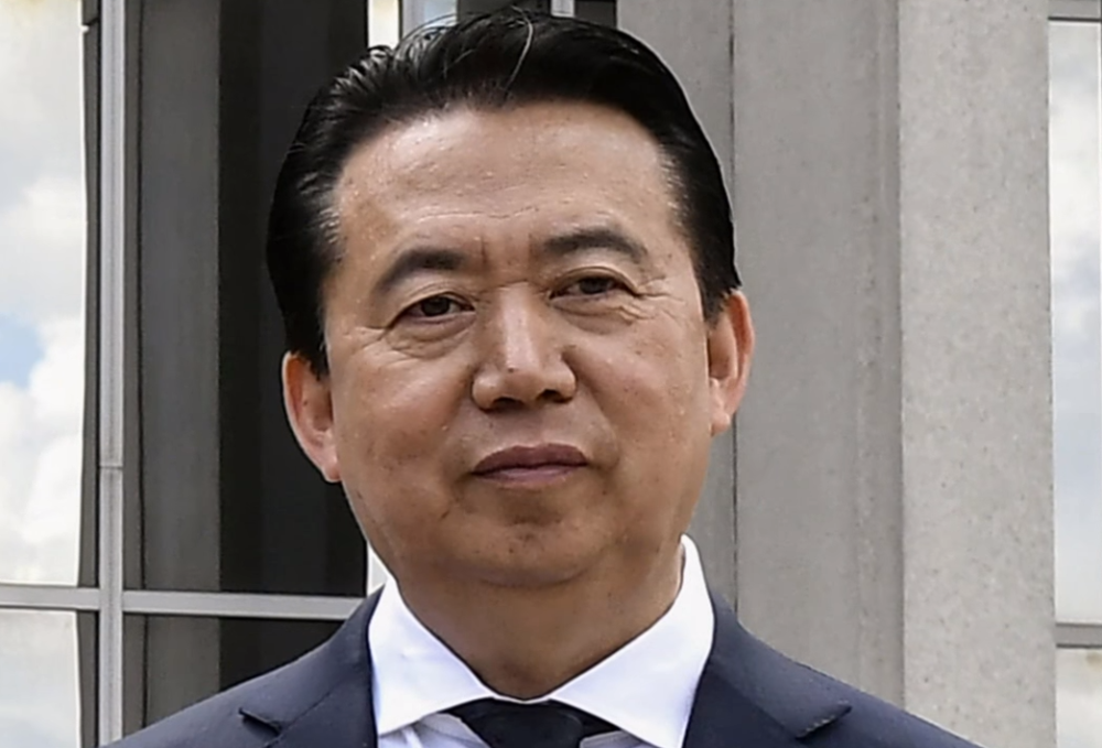 Niko mu ne može ući u trag, a sa svih strana stižu pretnje njegovoj ženi, Kinezi tvrde da je pod istragom