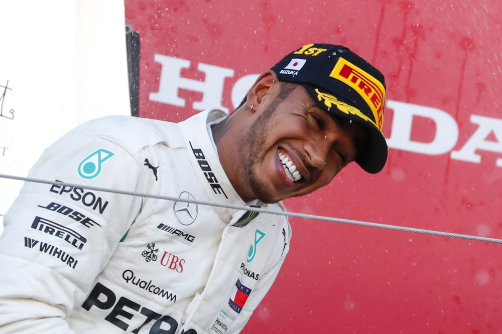 Hamiltonu pol u Abu Dabiju pred poslednju trku